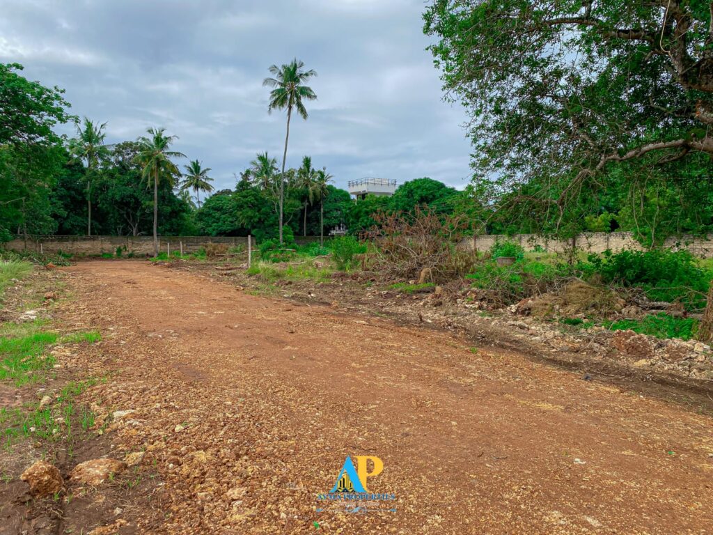 1/4 ACRE LAND FOR SALE IN DIANI whatsapp image 2026 06 20 at 10.33.40 (1)
